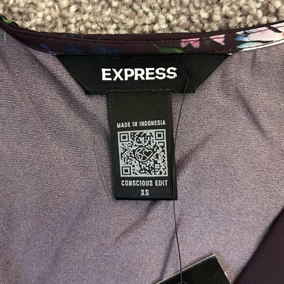 Express Women's Satin Wrap Top Size XS Floral Long Puff Sleeve V-Neck NWT $64 - Picture 16 of 16